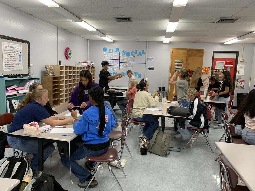 teams building their structure