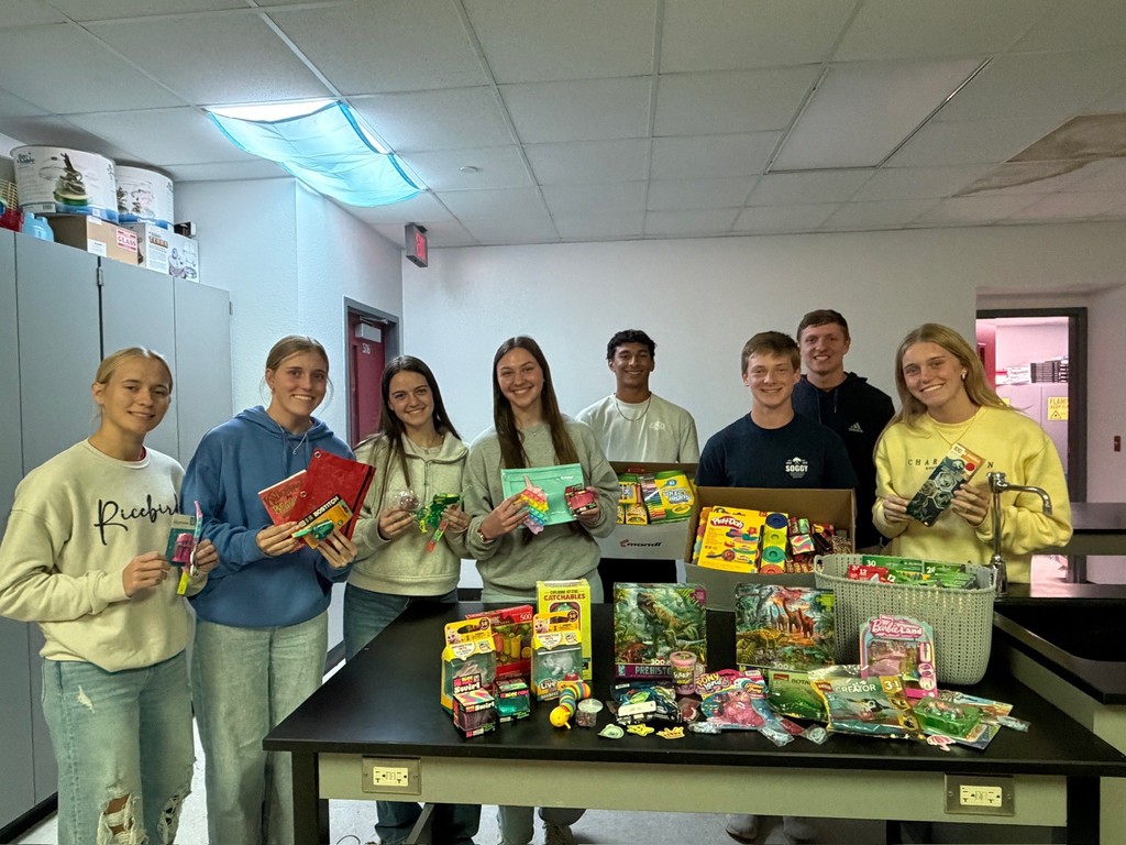 kids showing their donations
