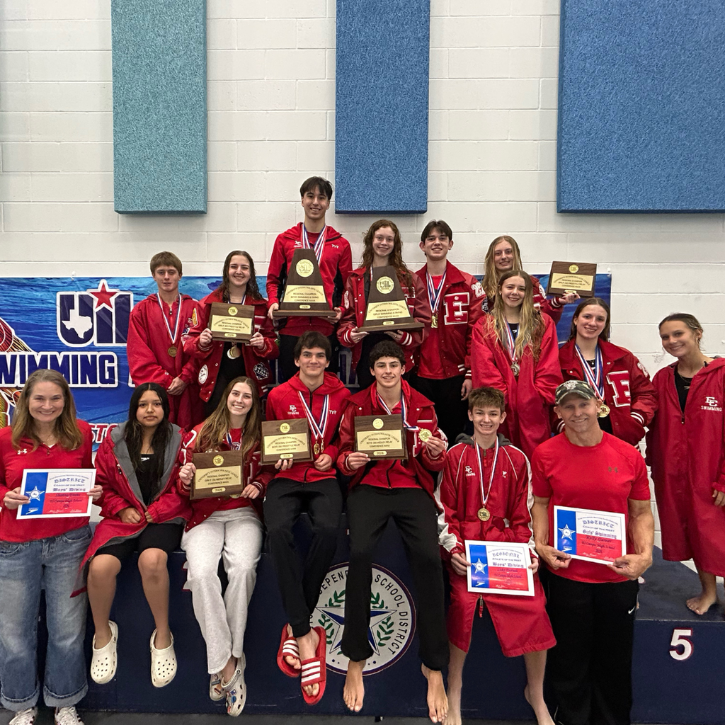 entire swim and dive teams with coaches and awards on the podium