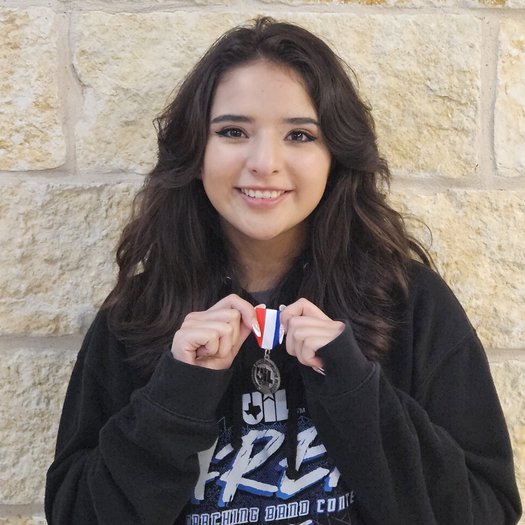 perez with her silver medal