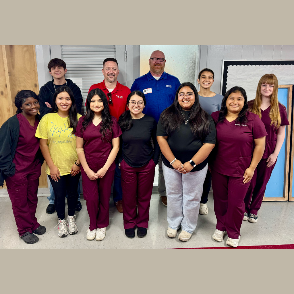 9 students with Kacer and Green