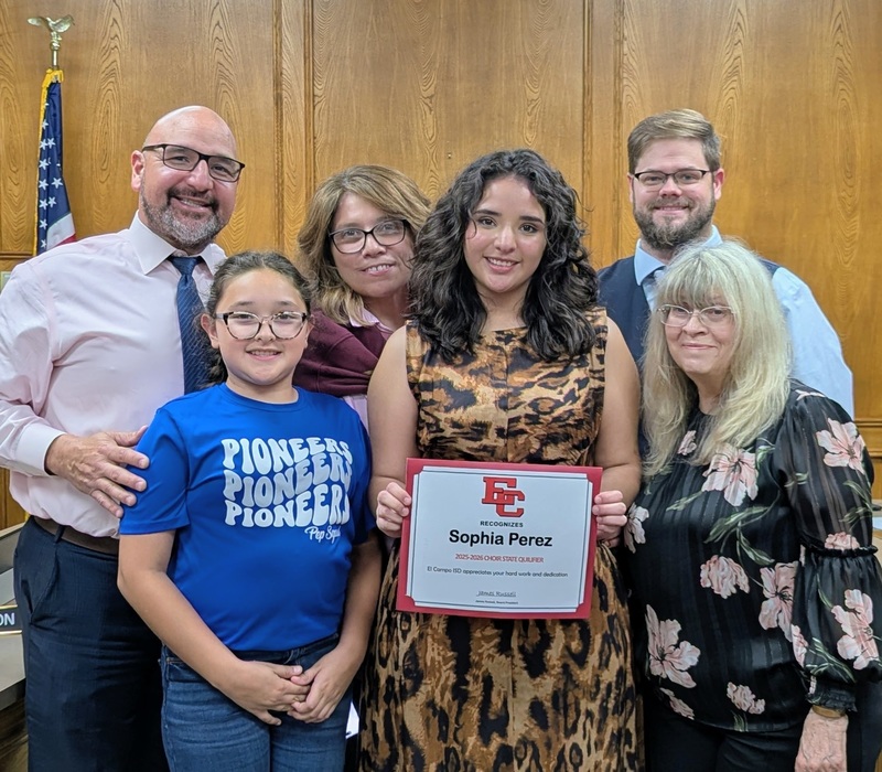sophia with family, voice coach, and choir teacher