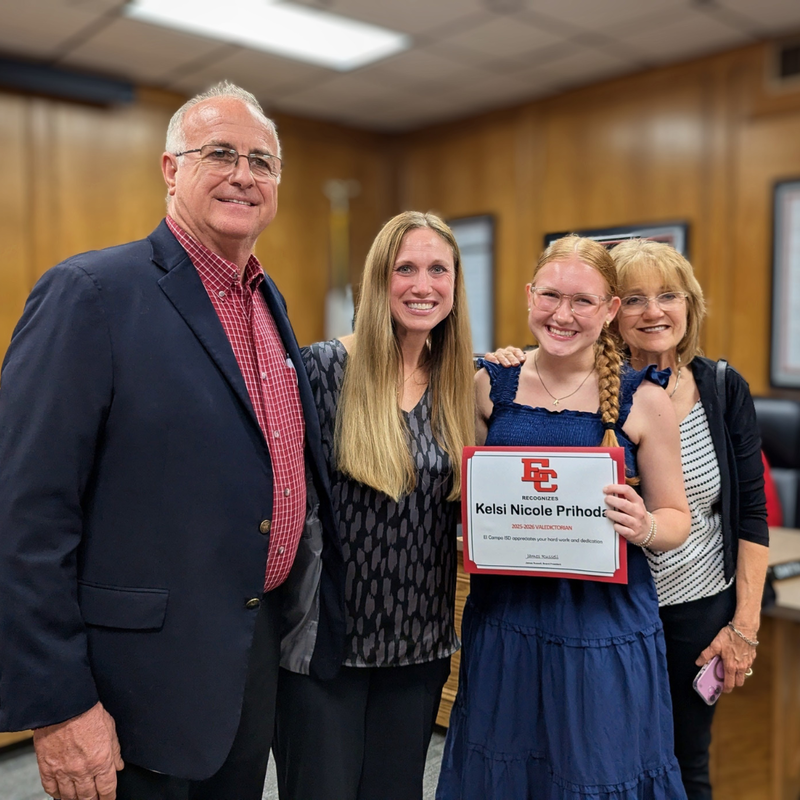 kelsi with family