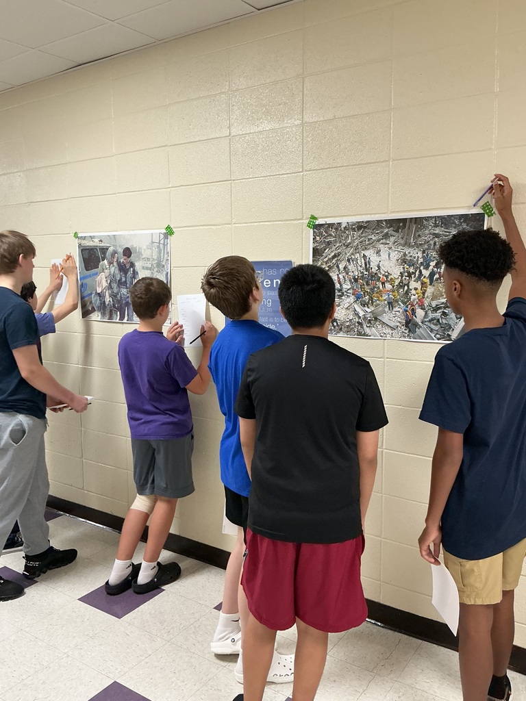 9/11 Gallery Walk--crowds in ash