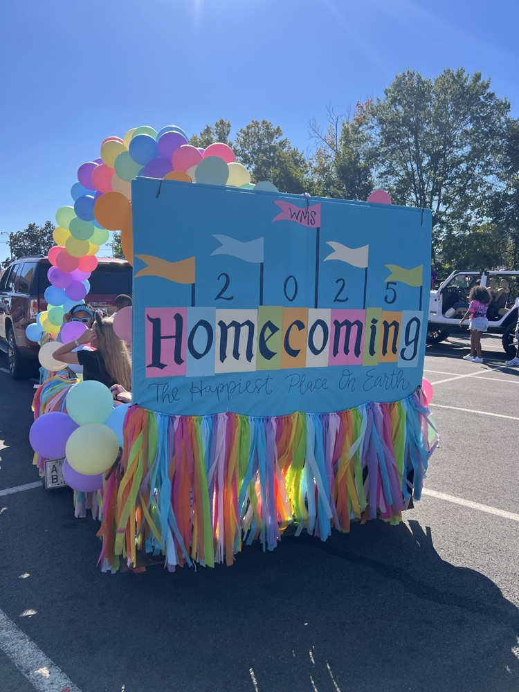 homecoming parade float “the happiest place on earth"