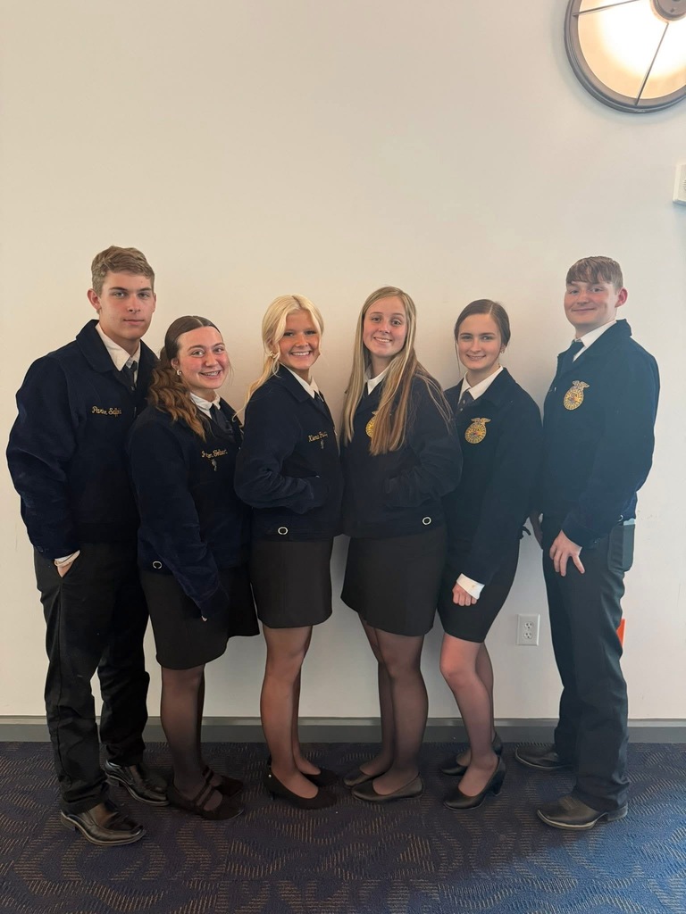 NATIONAL FFA CONVENTION GROUP PHOTO