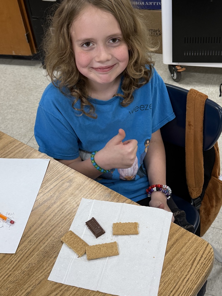 student eating mores