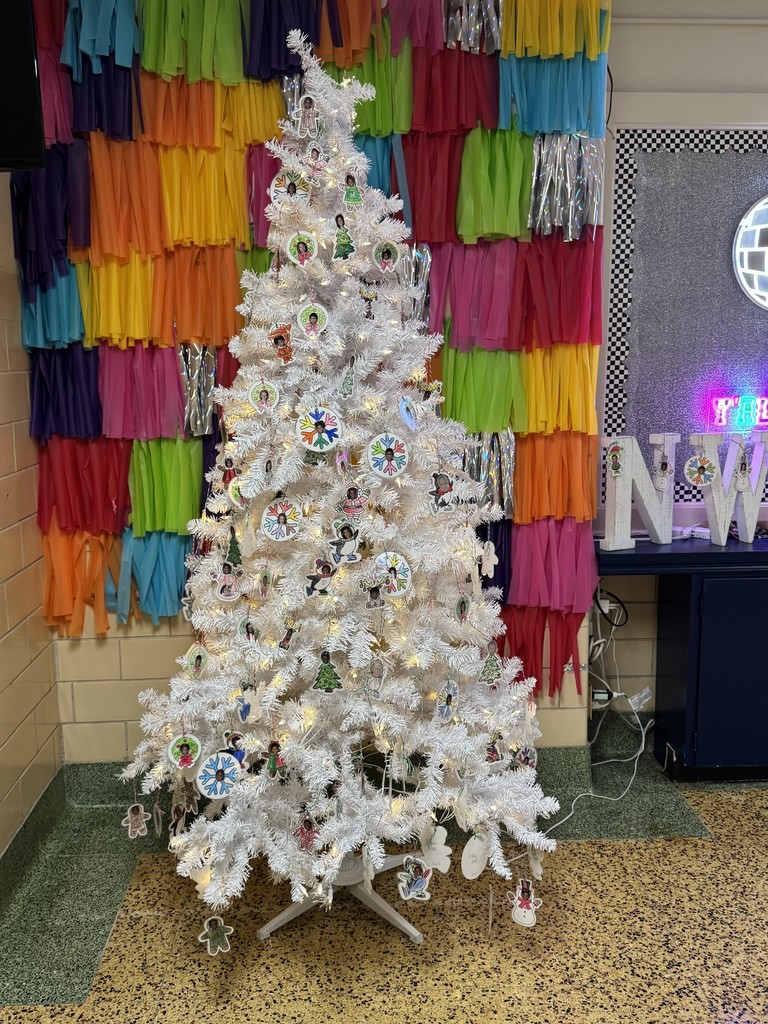 Northwest's White Christmas Tree