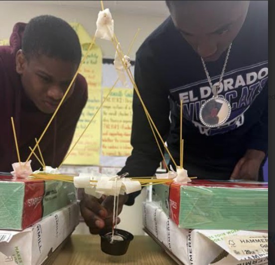 Jermoney & Carmarius Testing Weight with coins