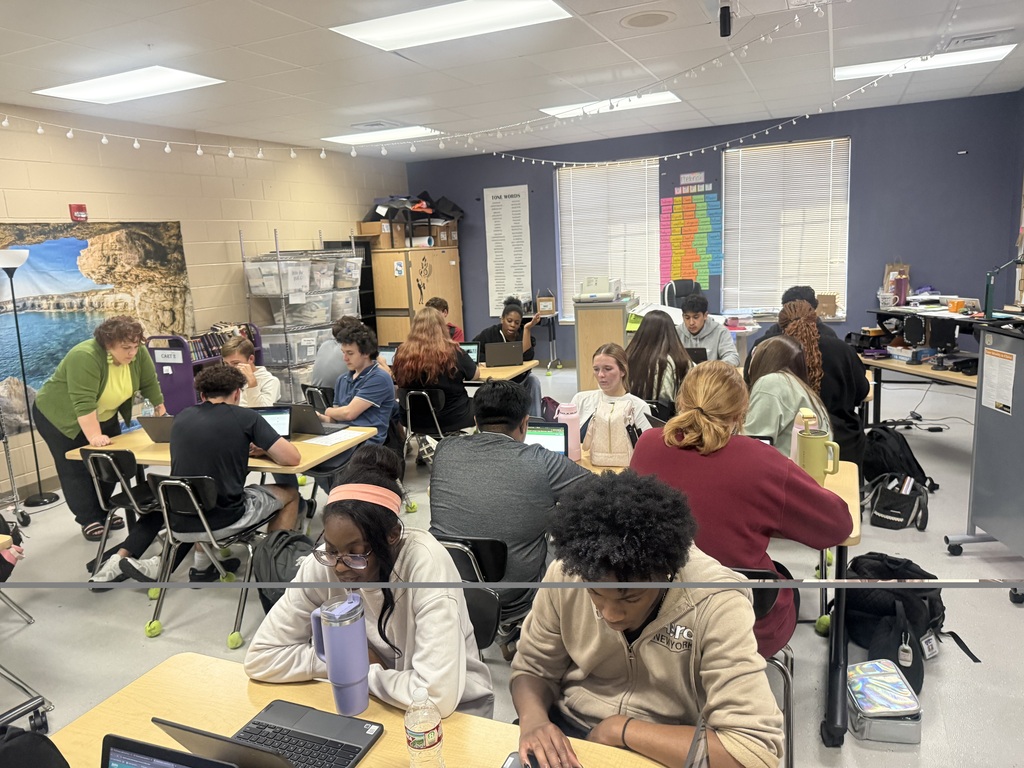 EHS students enrolling in Launch program for the future. 