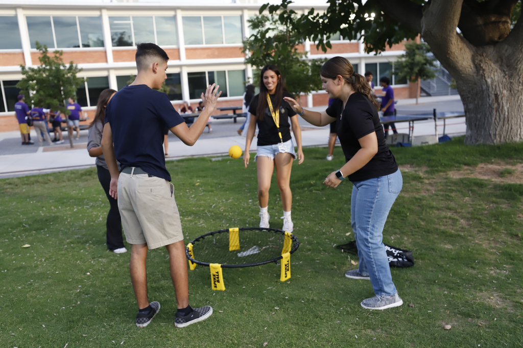 Burges students play games at 2024 Back to School Fiesta
