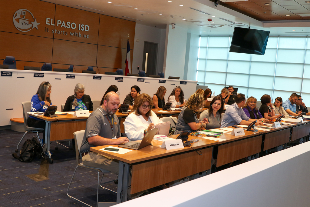El Paso ISD staff during Operation Search Telethon