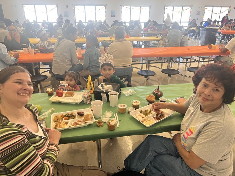 Thanksgiving luncheon 25-26