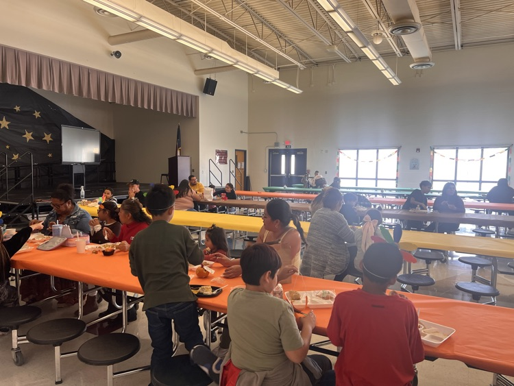 Thanksgiving luncheon 25-26