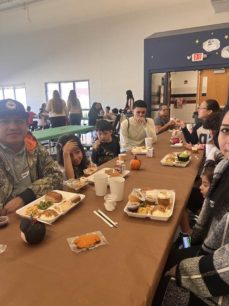 Thanksgiving luncheon 25-26