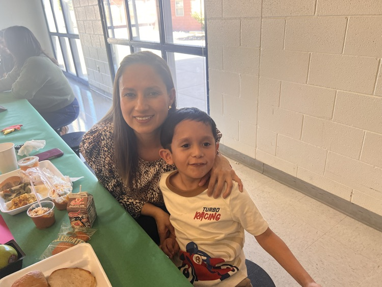 Thanksgiving luncheon 25-26