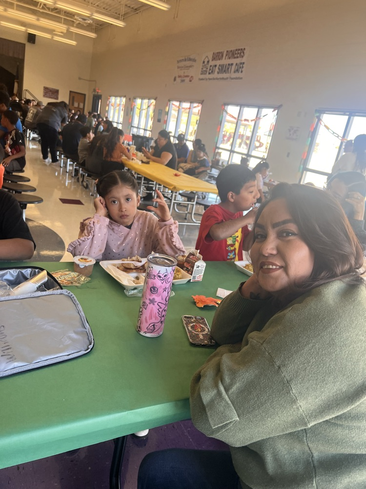 Thanksgiving luncheon 25-26