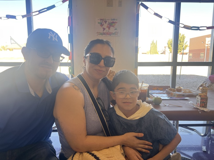 Thanksgiving luncheon 25-26