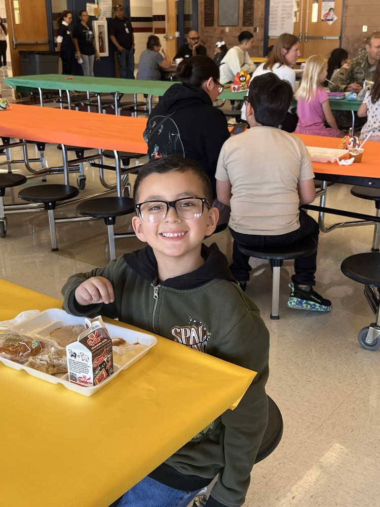 Thanksgiving luncheon 25-26