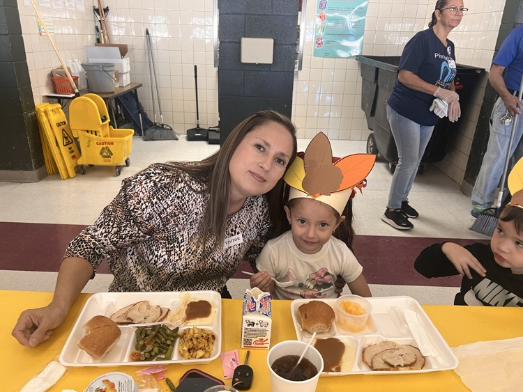 Thanksgiving luncheon 25-26