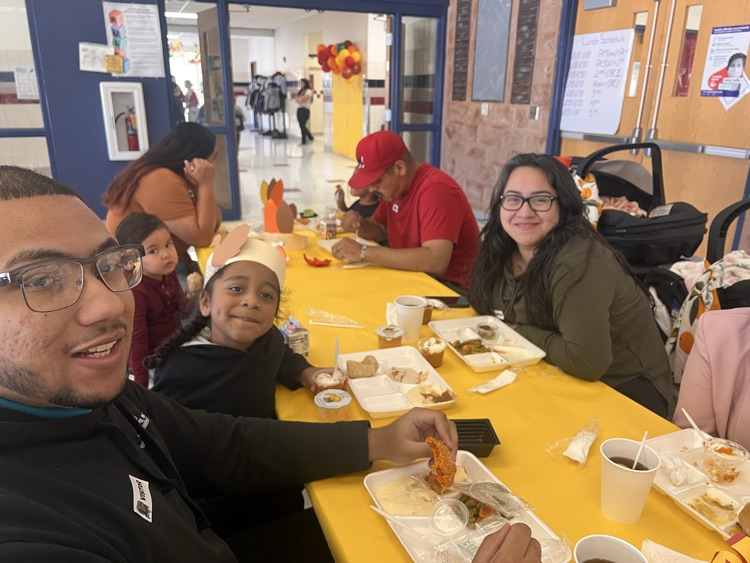 Thanksgiving luncheon 25-26
