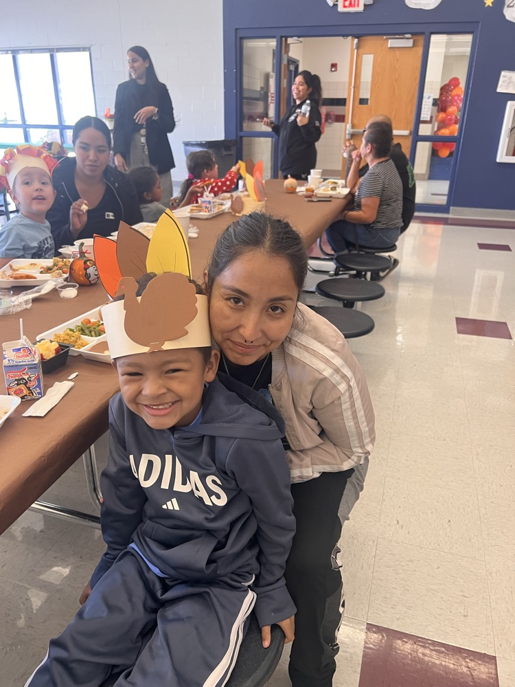 Thanksgiving luncheon 25-26