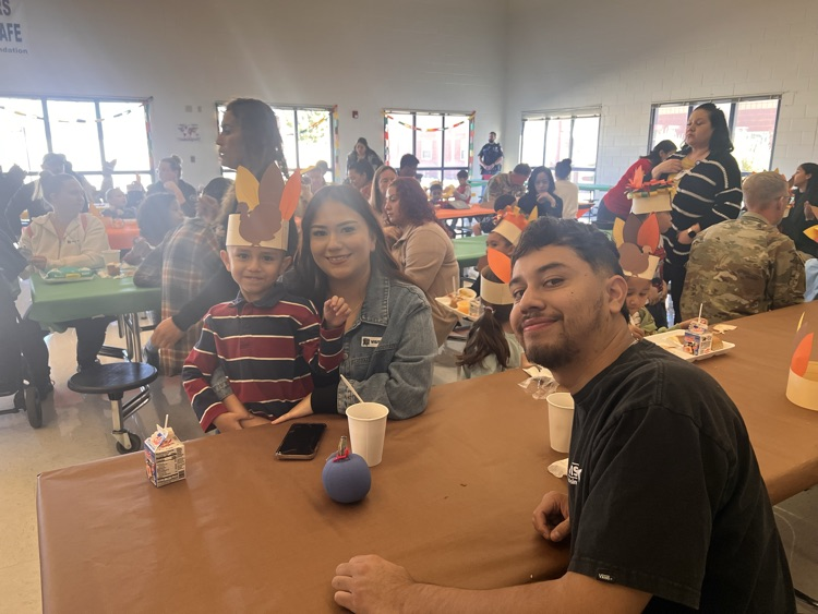 Thanksgiving luncheon 25-26