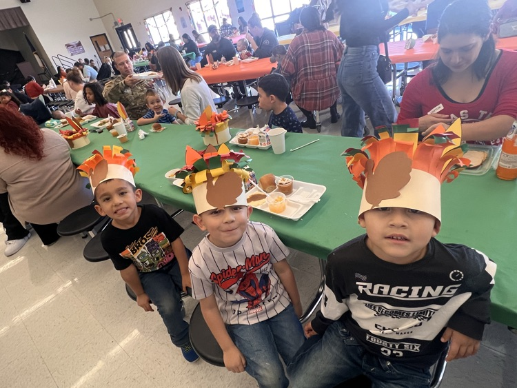 Thanksgiving luncheon 25-26