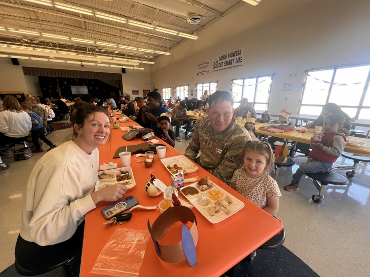 Thanksgiving luncheon 25-26