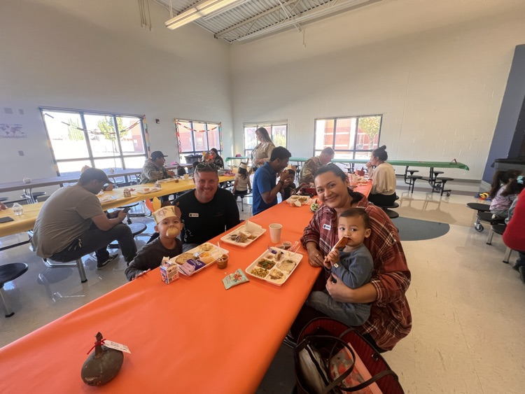 Thanksgiving luncheon 25-26