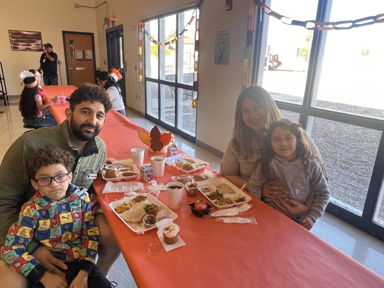 Thanksgiving luncheon 25-26