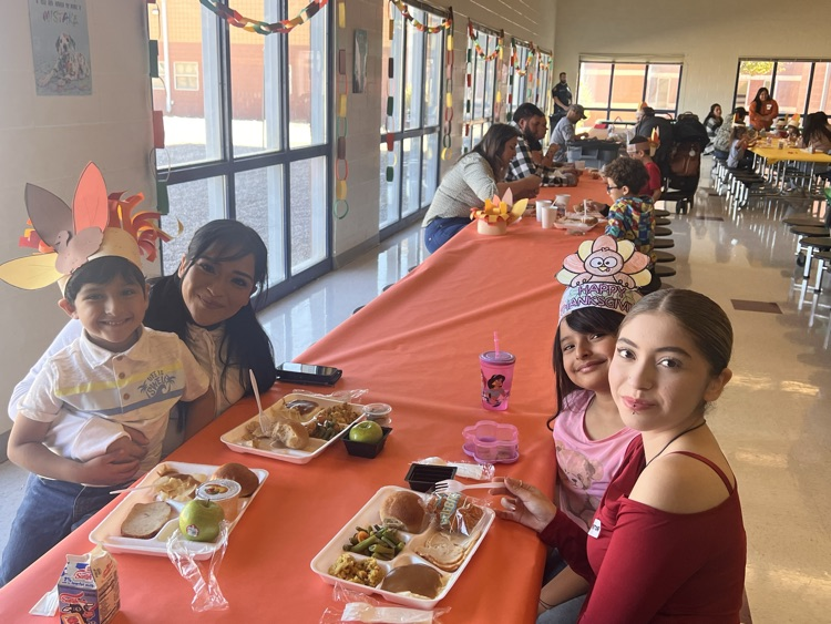 Thanksgiving luncheon 25-26