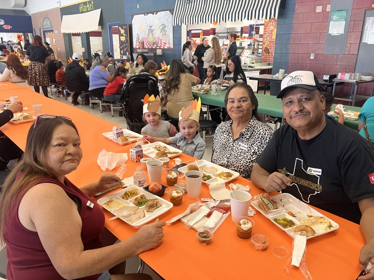 Thanksgiving luncheon 25-26