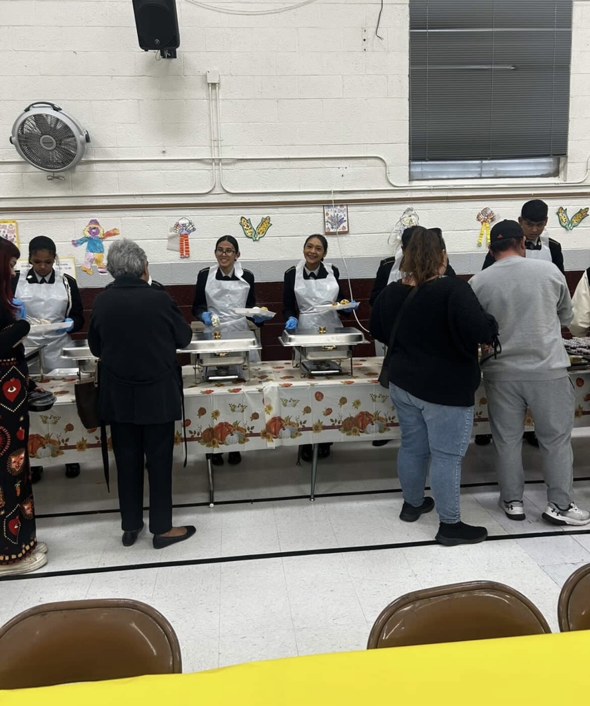 Burges JROTC students help serve Thanksgiving luncheons