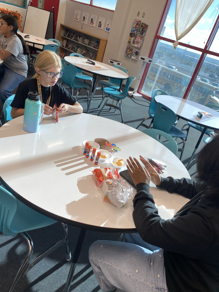 Thanksgiving Crafts Event in Library