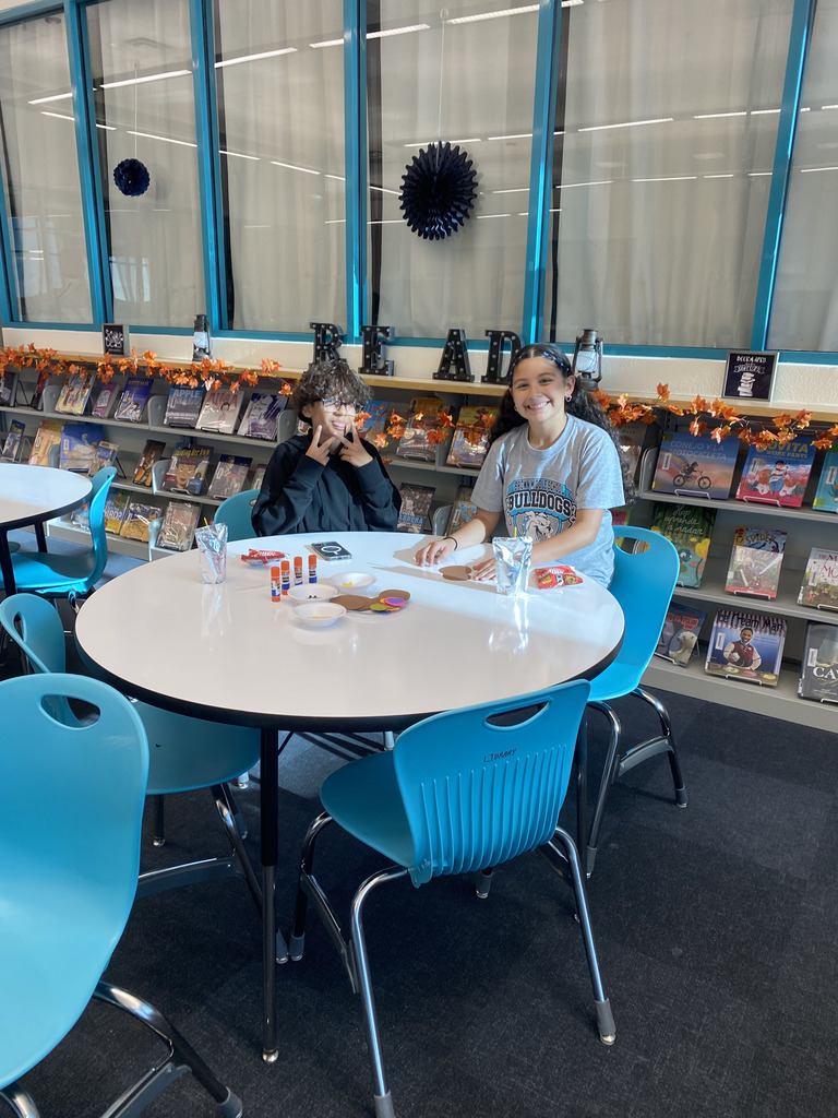 Thanksgiving Craft Event in Library