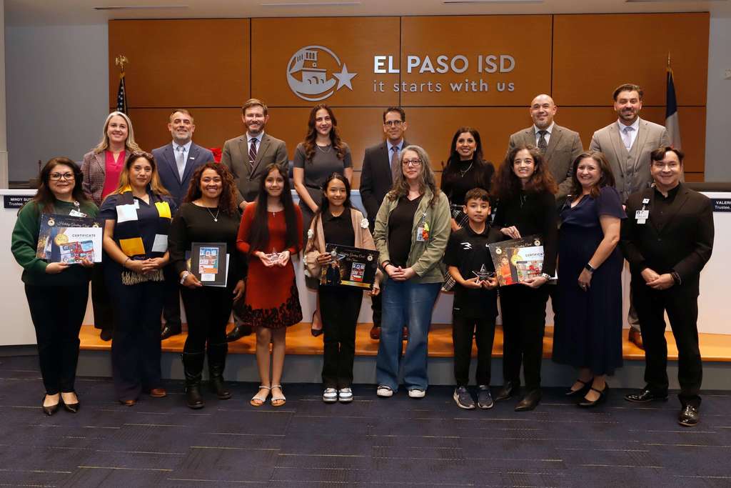 El Paso ISD Board of Trustees and Superintendent Dr. Brian Lusk were proud to recognize our talented students who earned first place in the El Paso ISD Holiday Greeting Card contest. 🎨🎄   Congratulations to:    ❄️ Orlando Quinonez III, Tinajero PK-8  ❄️ Dayana Echavarria, Navarrete Middle School  ❄️ Rose Macias, El Paso High School 