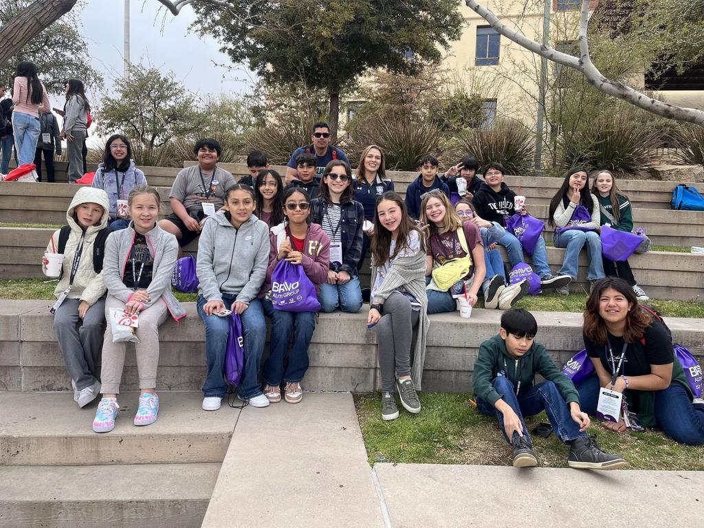 El Paso ISD students and staff smile for a photo