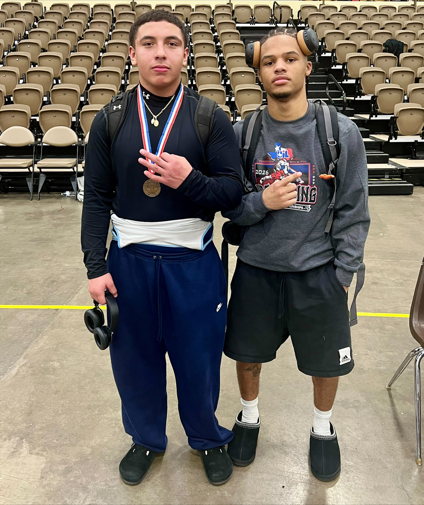 Chapin High School State Qualifier Wrestlers smile for a photo