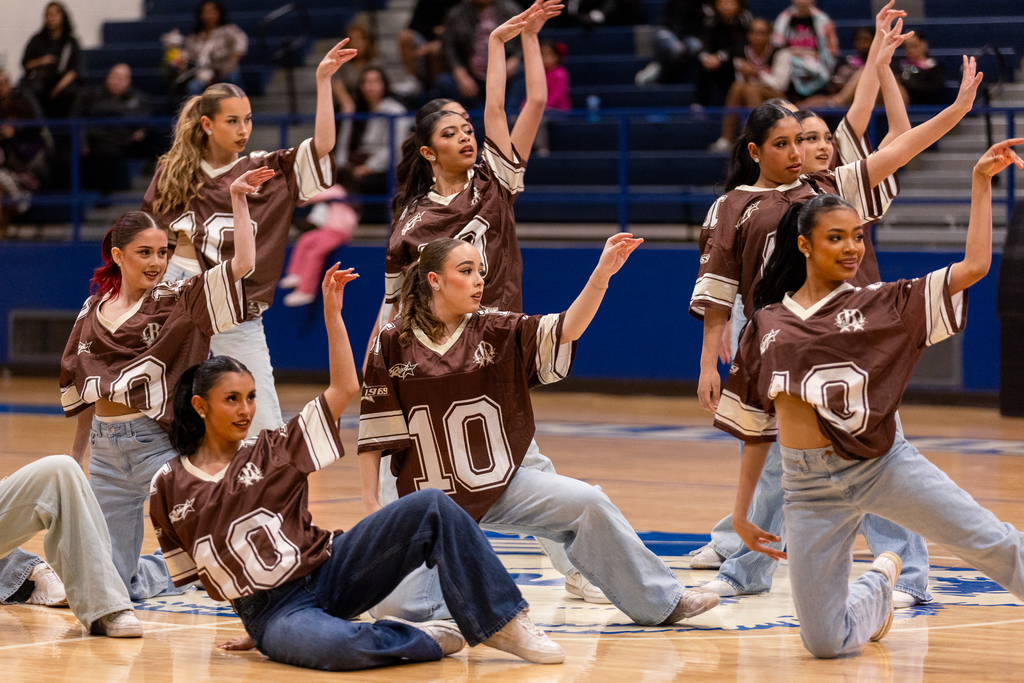 El Paso ISD dancers performing
