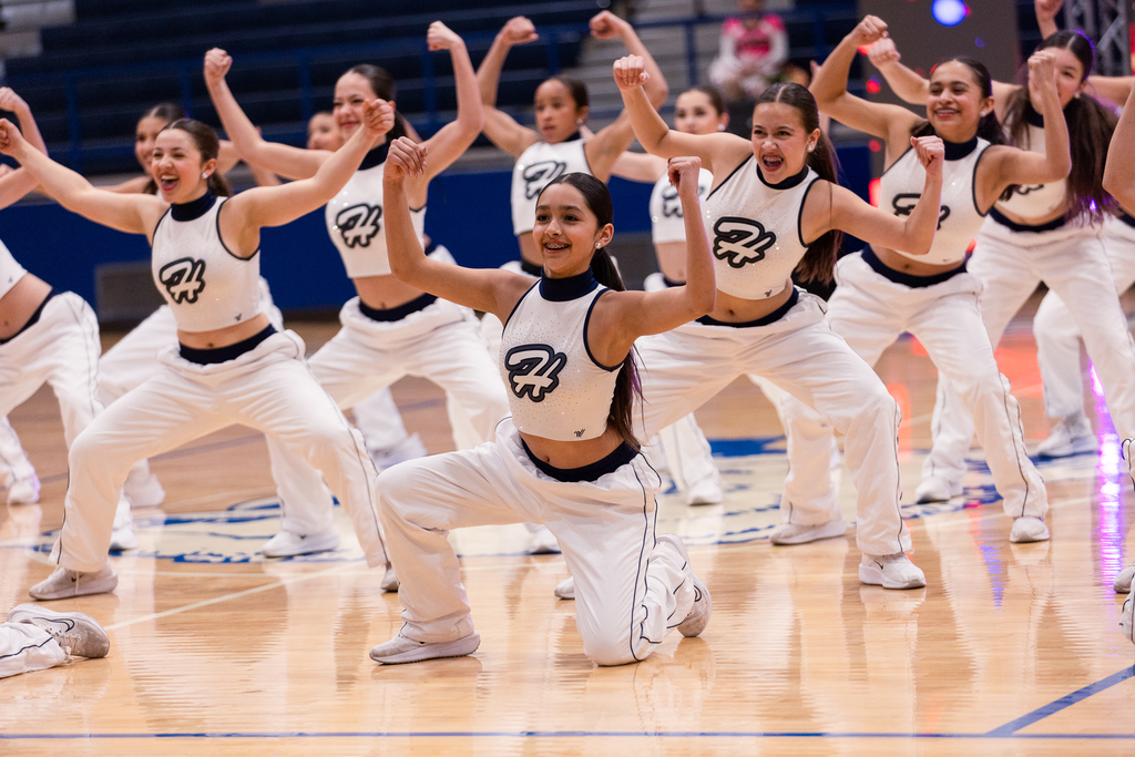 El Paso ISD dancers performing