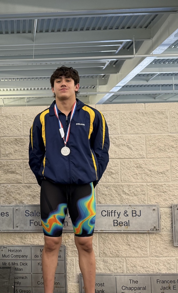 Photo of Coronado High School swimmer Emiliano Arrunada