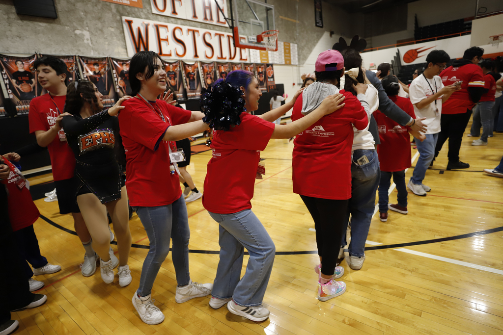 Students at Tiger Palooza dancing in a conga line