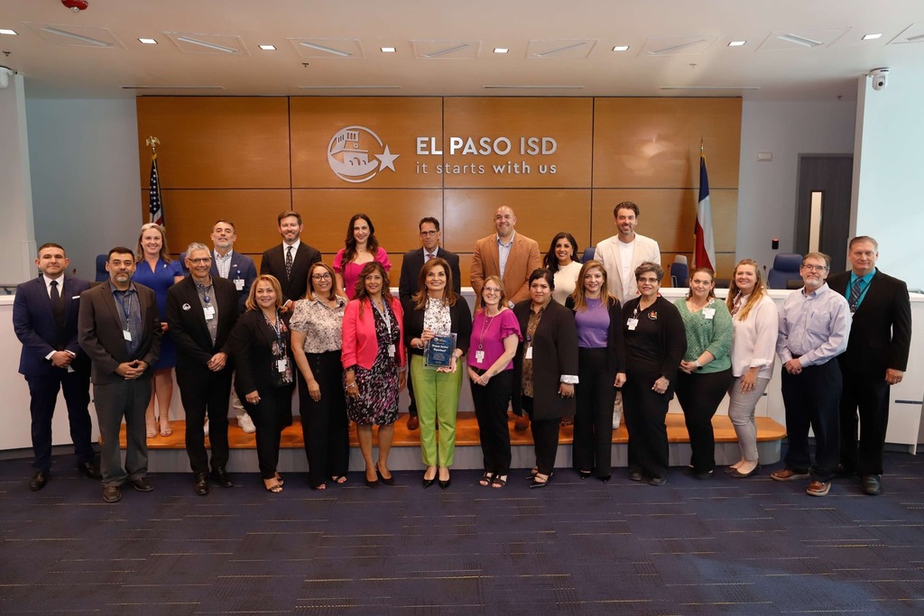 El Paso ISD Board of Trustees and Superintendent Dr. Brian Lusk were thrilled to recognize our Business Services Department for receiving the prestigious Award of Excellence in Financial Management by the Texas Association of School Business Officials (TASBO). 🌟 This distinguished award is given to only 34 school districts across Texas that exemplify professional standards, best practices, and innovation in financial management and reporting. 👏✅