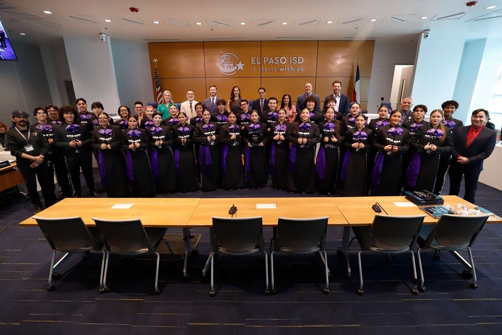 The El Paso ISD Board of Trustees and Superintendent Dr. Brian Lusk were proud to recognize our outstanding mariachi programs for showcasing their talent at the 2026 UIL State Mariachi Festival. 🎻🎶 Congratulations to Austin, Chapin, Coronado, Franklin, and Jefferson Silva High Schools on this remarkable achievement. 🌟