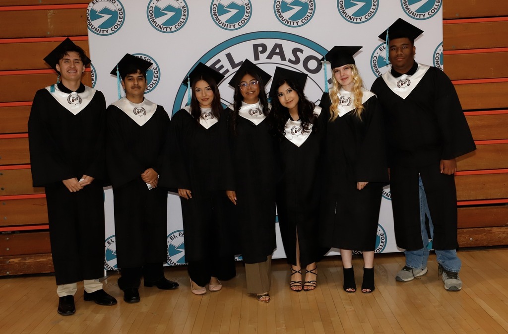 Austin High School P-TECH program takes group photo before EPCC graduation ceremony