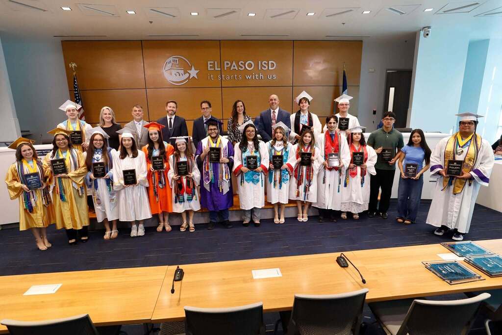 El Paso ISD Board of Trustees and Superintendent Dr. Brian Lusk were excited to recognize our top graduates from the #EPISDClassof2026. 🎓🌟     Through their hard work, academic excellence, and unwavering dedication, these students have set a brilliant example of success that will inspire future generations. 👏  Congratulations to our valedictorians and salutatorians on this remarkable accomplishment! 🎊 
