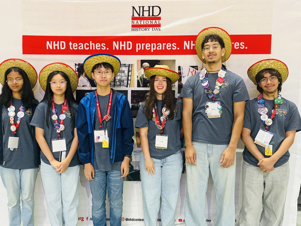 El Paso ISD students from Andress High School and Hornedo Middle School at the National History Day Nationals Competition