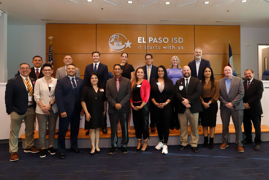 Photo of El Paso ISD High School and speciality campuses Principals with El Paso ISD Board of Trustees and Superintendent Dr. Lusk