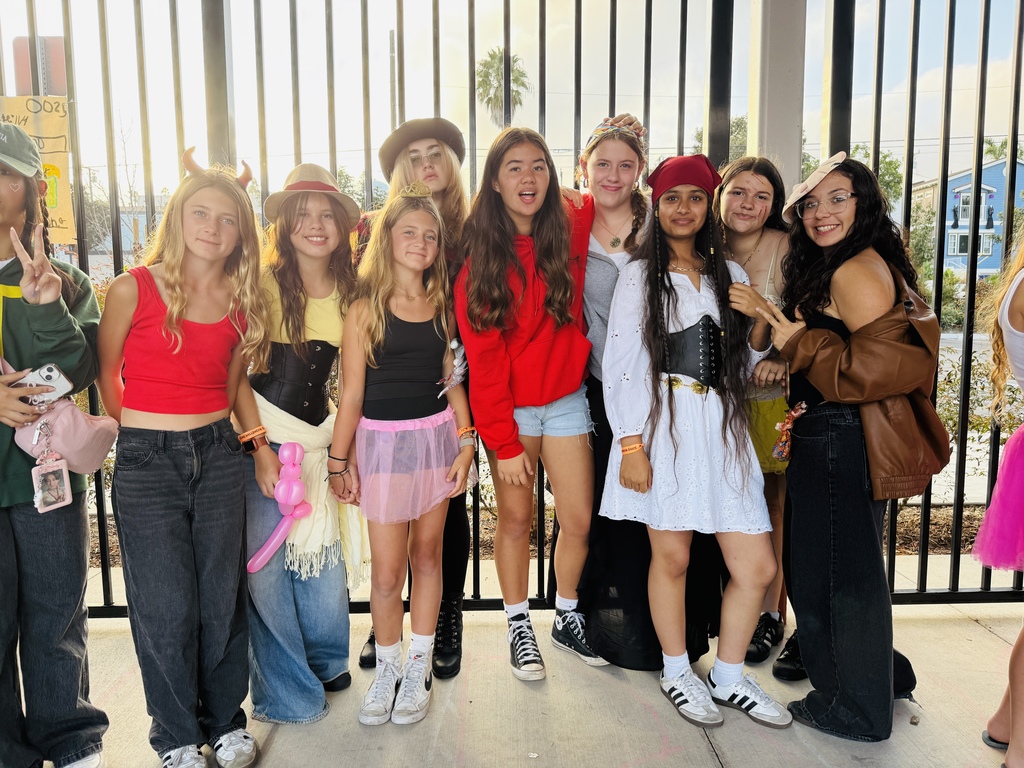 IMG_5323 - Sarah Davlantis